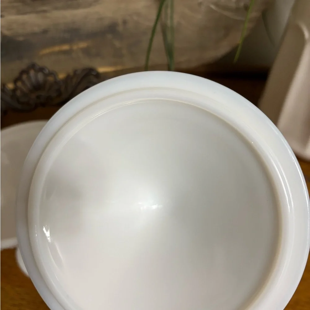 Vintage Westmoreland Milk Glass White English Hobnail Pedestal LiddedCandy Dish - Picture 4 of 7